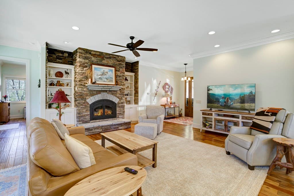 605 Owl Creek Road, Hiawassee GA 30546 - Photo