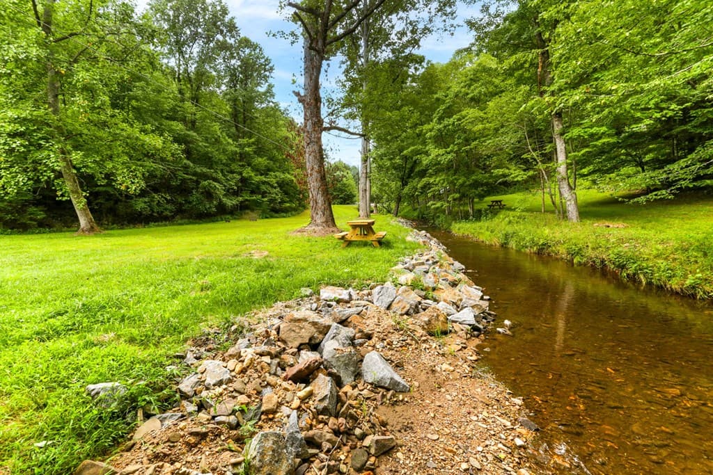 605 Owl Creek Road, Hiawassee GA 30546 - Photo