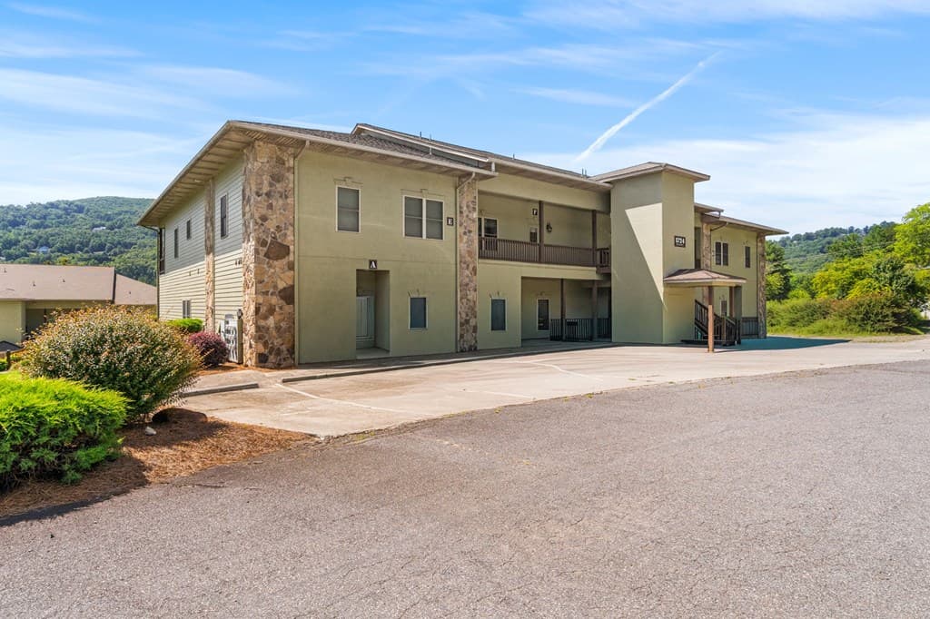 1724 Watercrest Way, Young Harris GA 30582 - Photo