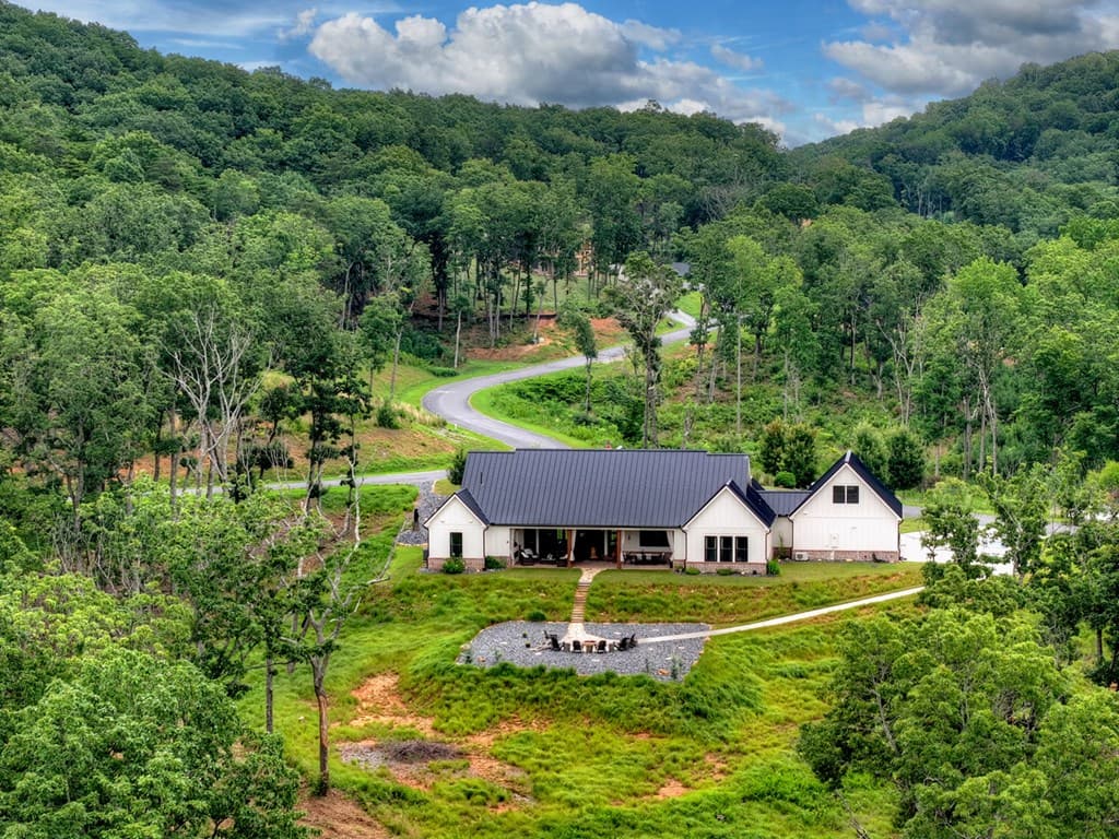 624 High Summit Drive, Talking Rock GA 30175 - Photo