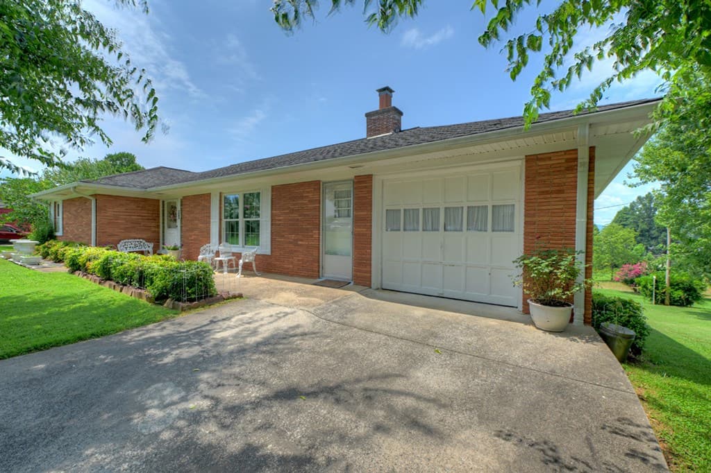 210 Lavista Drive, Blue Ridge GA 30513 - Photo