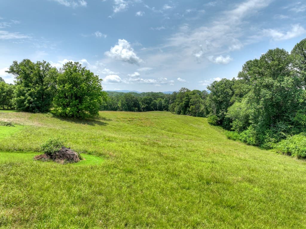 210 Lavista Drive, Blue Ridge GA 30513 - Photo