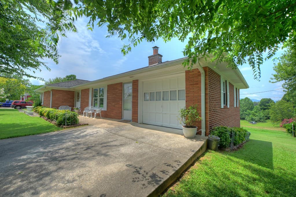 210 Lavista Drive, Blue Ridge GA 30513 - Photo