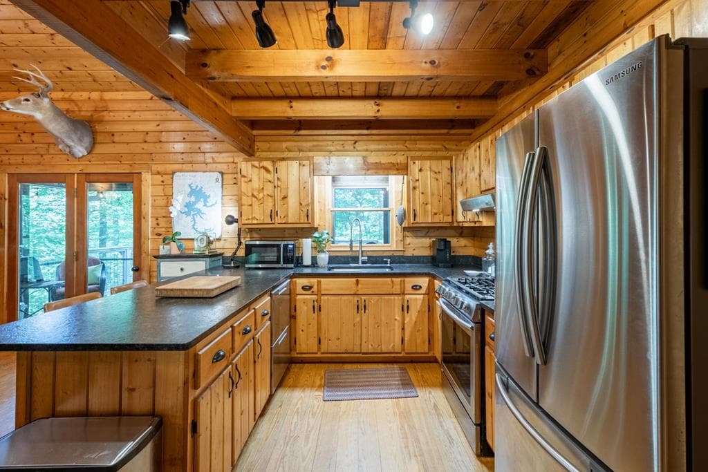 681 Skyview Drive, Ellijay GA 30536 - Photo