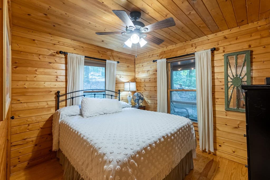 681 Skyview Drive, Ellijay GA 30536 - Photo