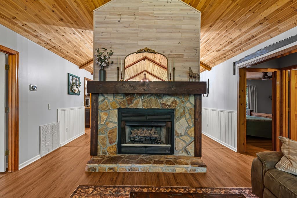114 Nottely Shores W, Blairsville GA 30512 - Photo