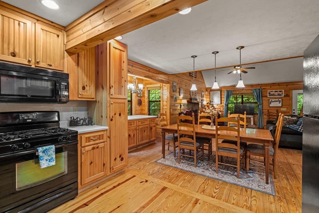 270 Sugar Creek Road, Blairsville GA 30512 - Photo