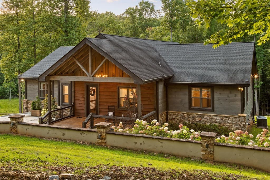 371 Windfield Circle, Blue Ridge GA 30513 - Photo