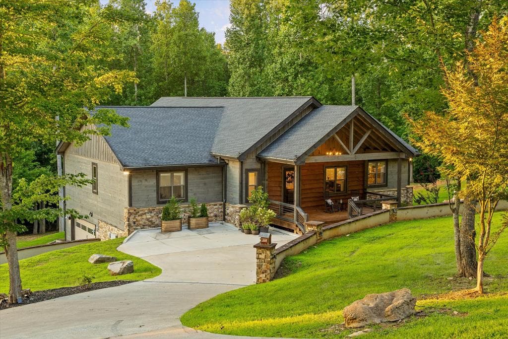 371 Windfield Circle, Blue Ridge GA 30513 - Primary photo