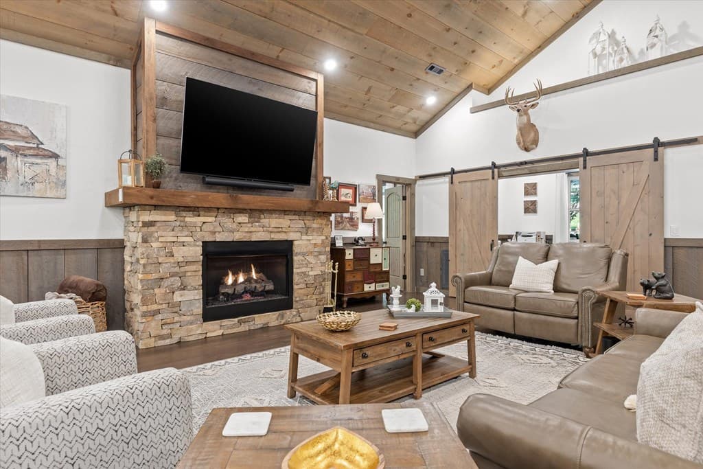 371 Windfield Circle, Blue Ridge GA 30513 - Photo