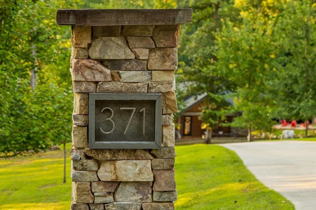 371 Windfield Circle, Blue Ridge GA 30513 - Photo