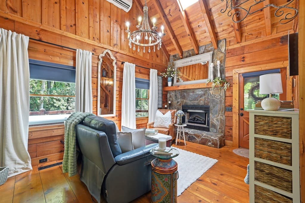 35 Finch Lane, Blue Ridge GA 30513 - Photo