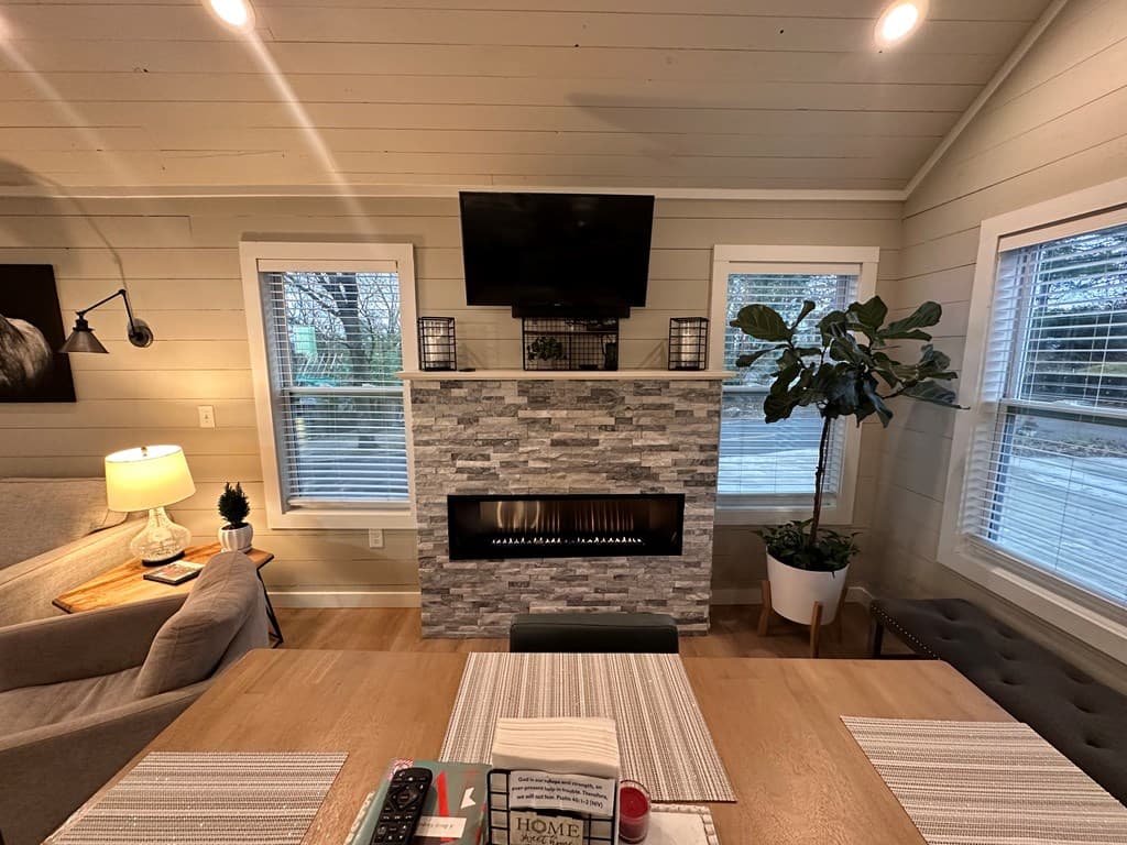 610 E Second Street, Blue Ridge GA 30513 - Photo