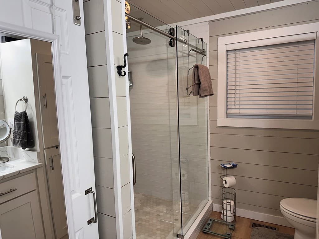 610 E Second Street, Blue Ridge GA 30513 - Photo