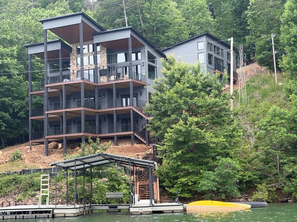 770 Fish Hook Point, Blue Ridge GA 30513 - Primary photo