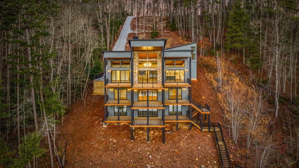 770 Fish Hook Point, Blue Ridge GA 30513 - Photo