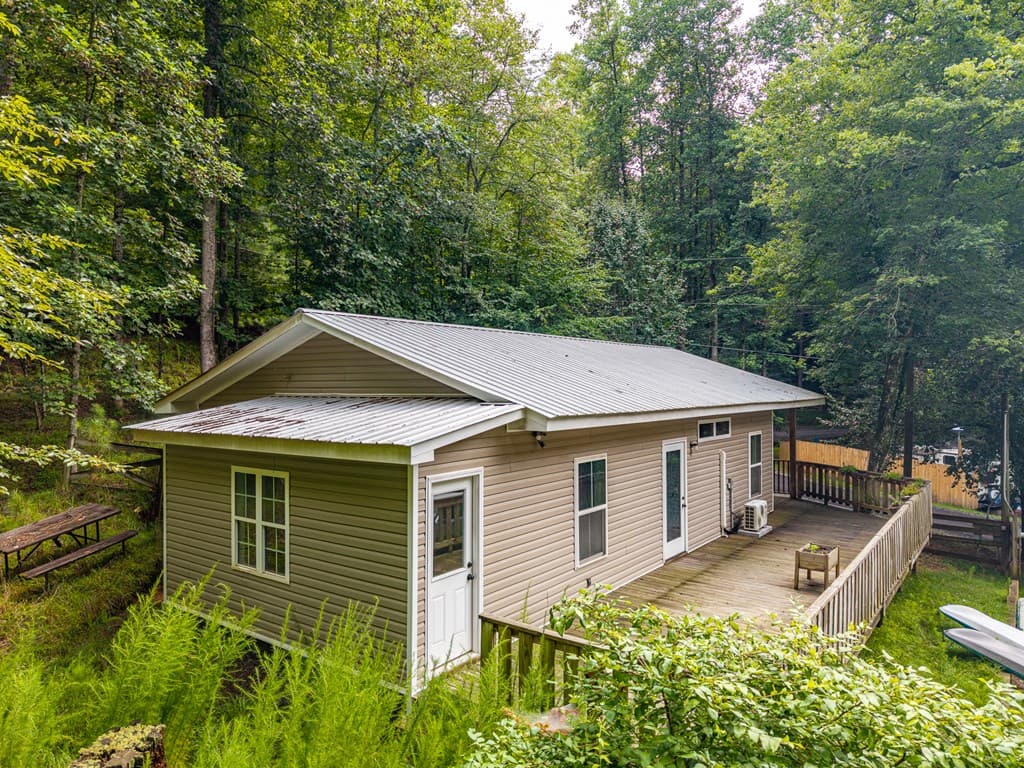 8 17th Street, Ellijay GA 30540 - Photo