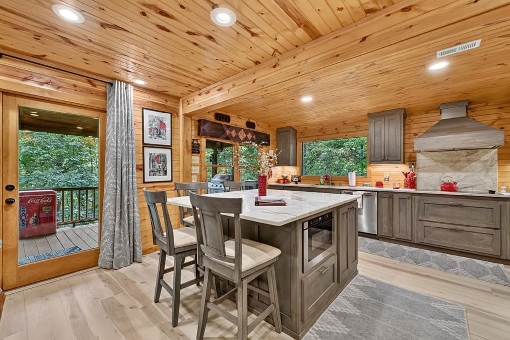 171 Mountain Lake Drive, Blue Ridge GA 30513 - Photo