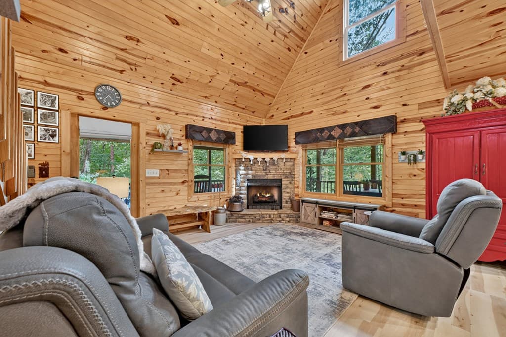 171 Mountain Lake Drive, Blue Ridge GA 30513 - Photo
