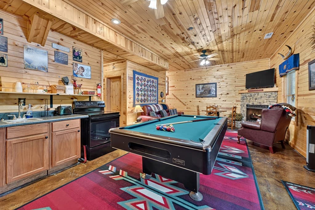 171 Mountain Lake Drive, Blue Ridge GA 30513 - Photo