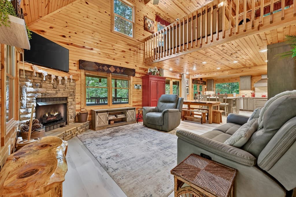 171 Mountain Lake Drive, Blue Ridge GA 30513 - Photo