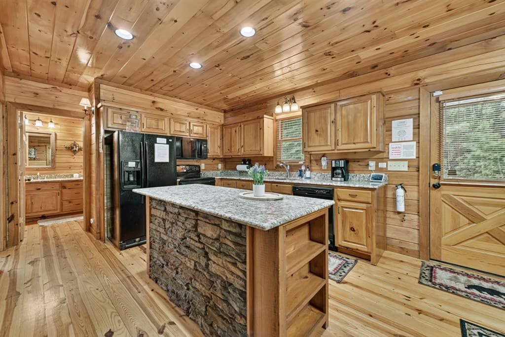 115 Fox Run Drive, Blue Ridge GA 30513 - Photo