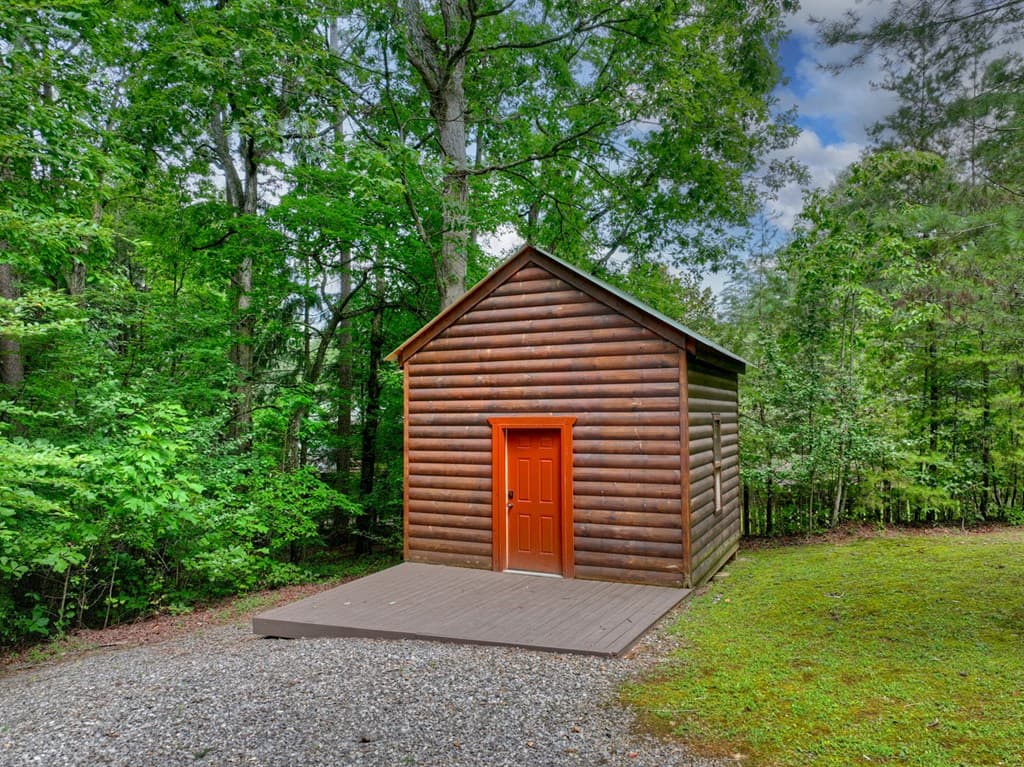 115 Fox Run Drive, Blue Ridge GA 30513 - Photo
