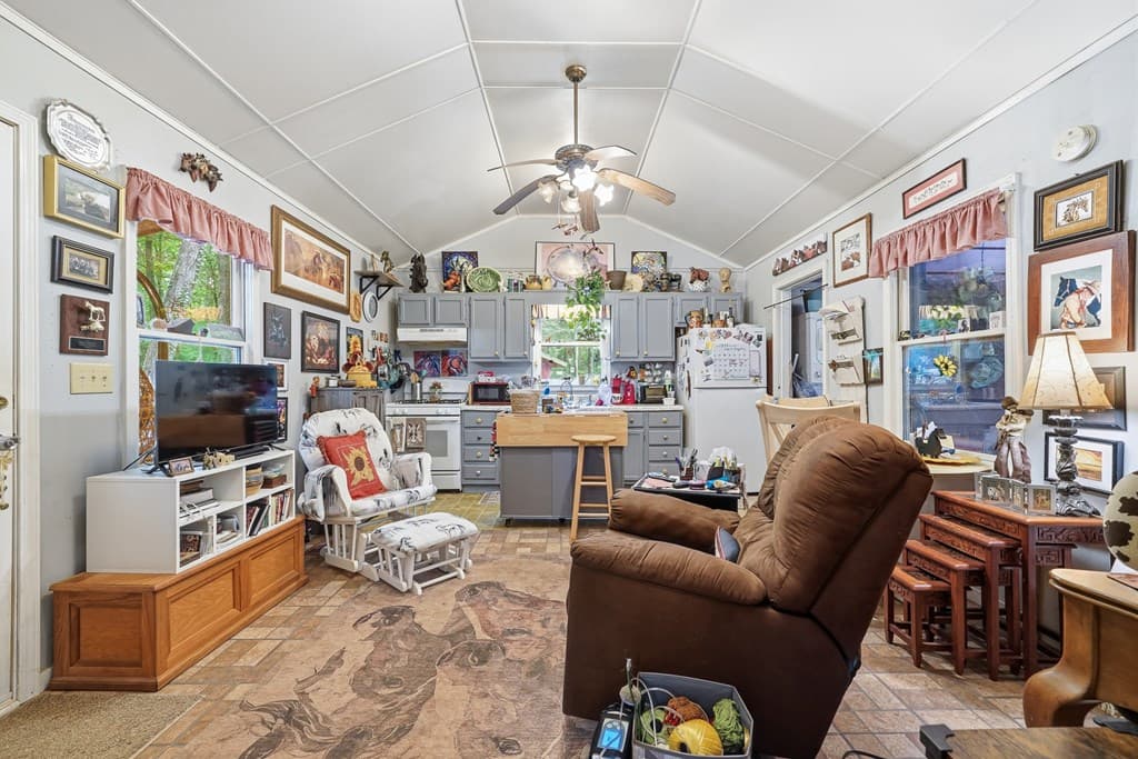 237 Rusty Lady Ln, Ellijay GA 30536 - Photo