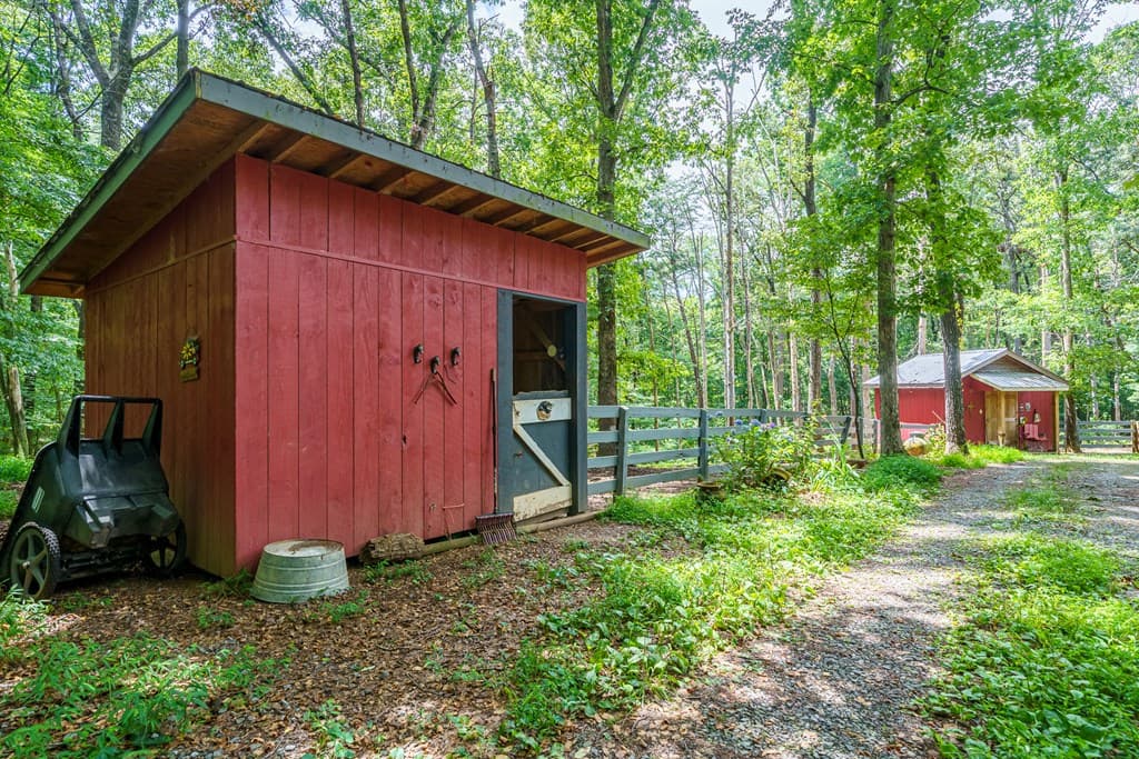 237 Rusty Lady Ln, Ellijay GA 30536 - Photo