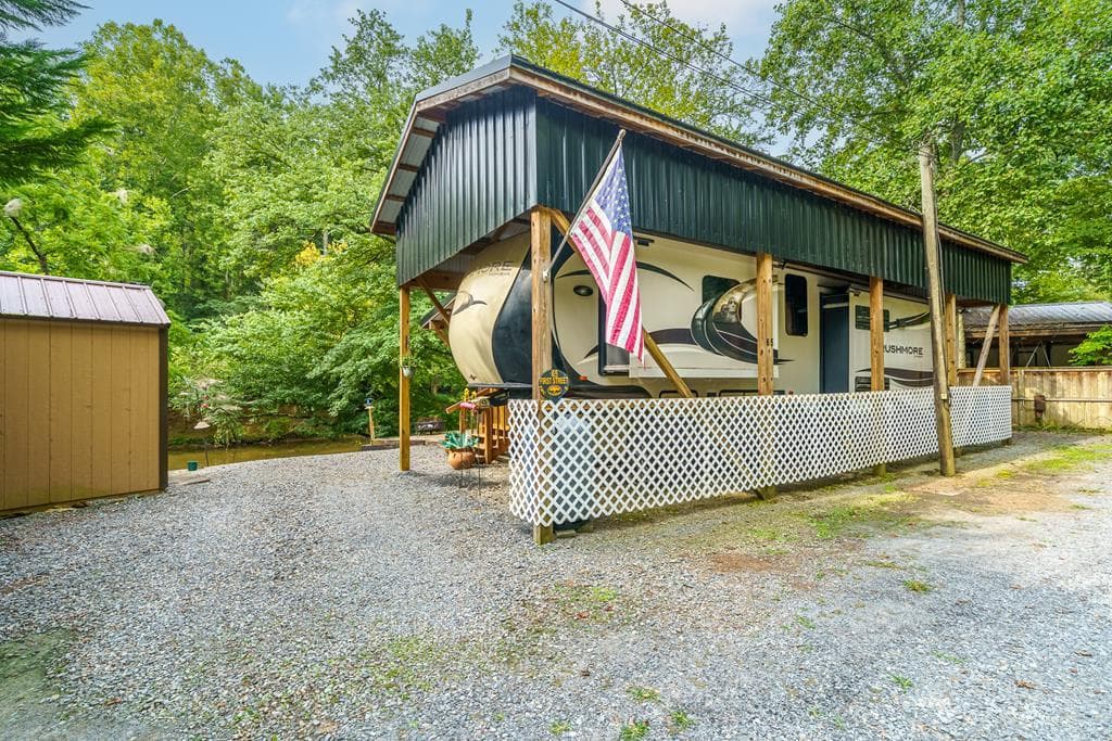 65 1st Street, Ellijay GA 30540 - Photo