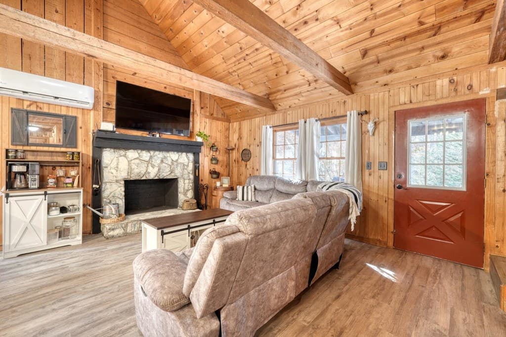 541 Rizzitello Lane, Blairsville GA 30512 - Photo