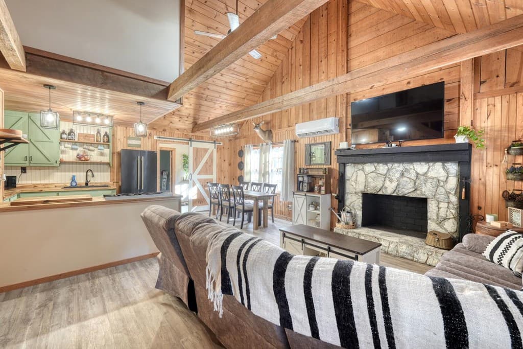 541 Rizzitello Lane, Blairsville GA 30512 - Photo
