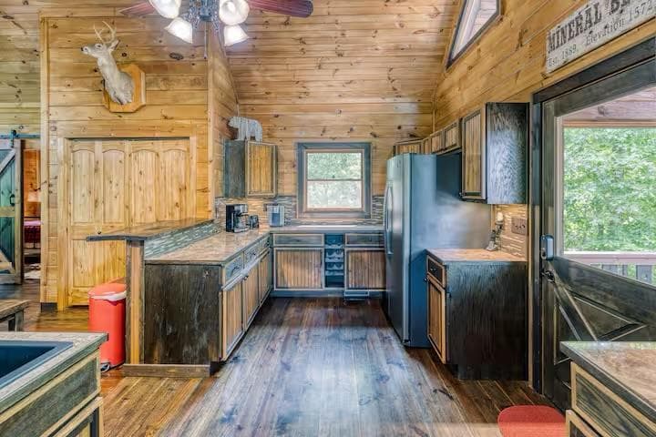 30 Trinity Hills Lane, Mineral Bluff GA 30559 - Photo