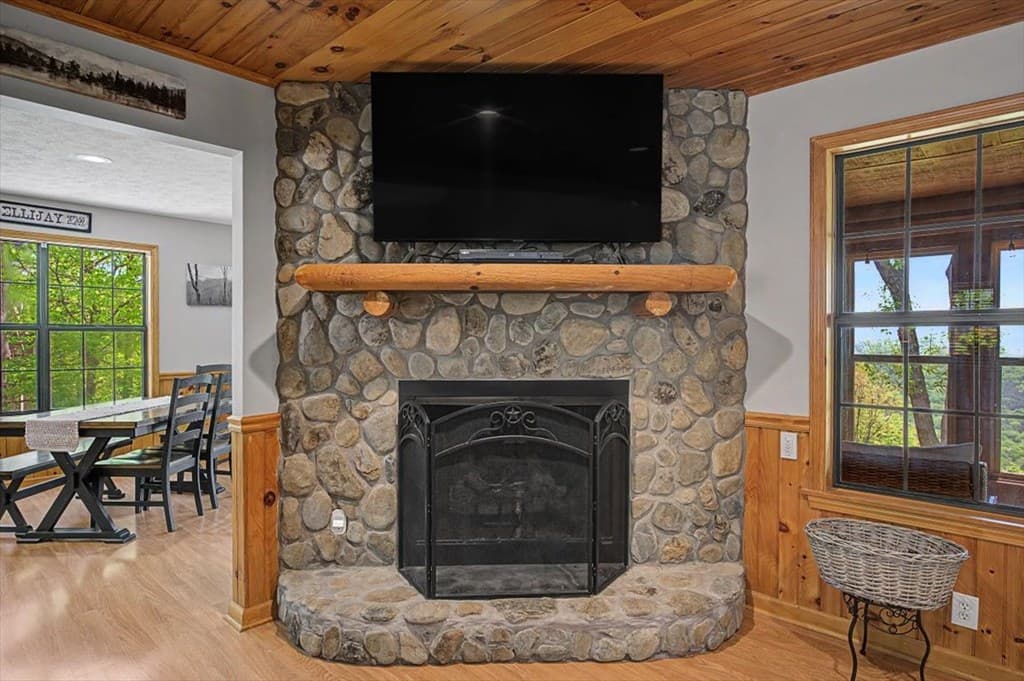 1488 Walnut Rdg, Ellijay GA 30536 - Photo