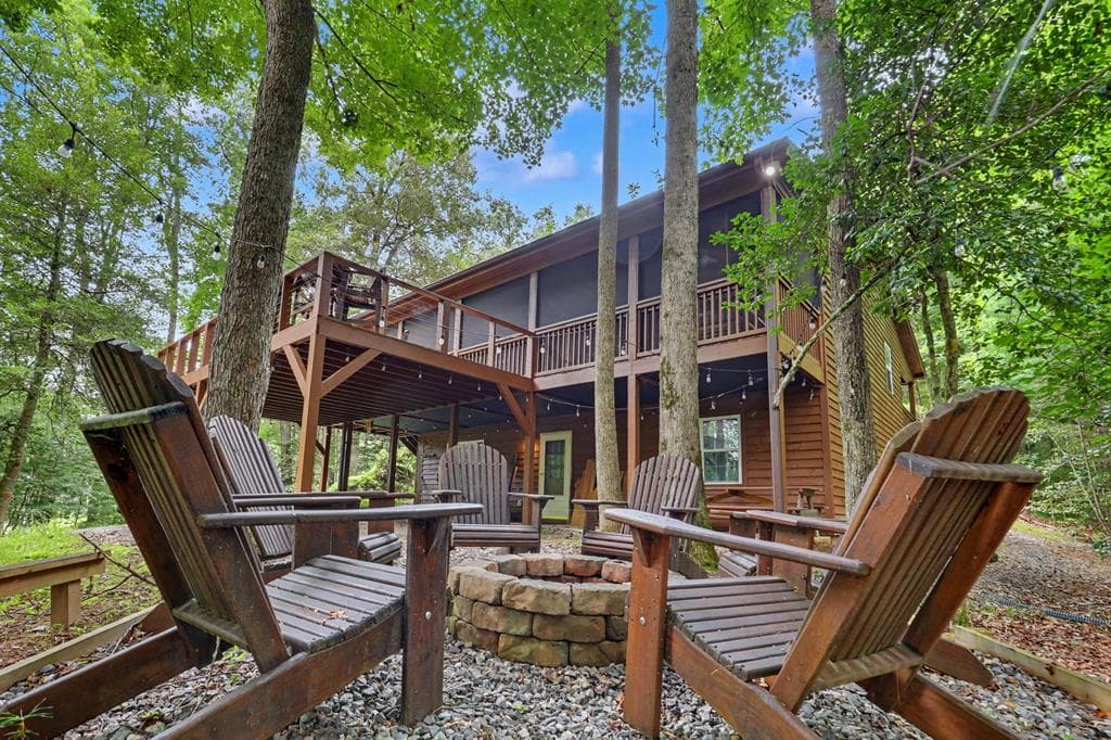 147 Midnight Road, Blairsville GA 30512 - Primary photo