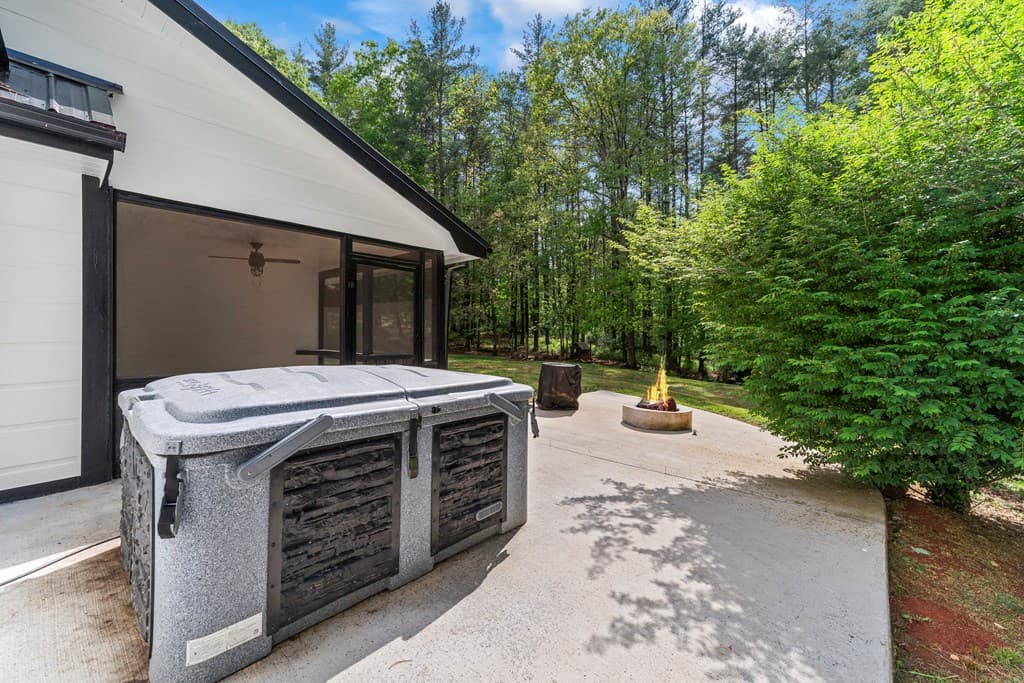 435 Dogwood Way, Blue Ridge GA 30513 - Photo