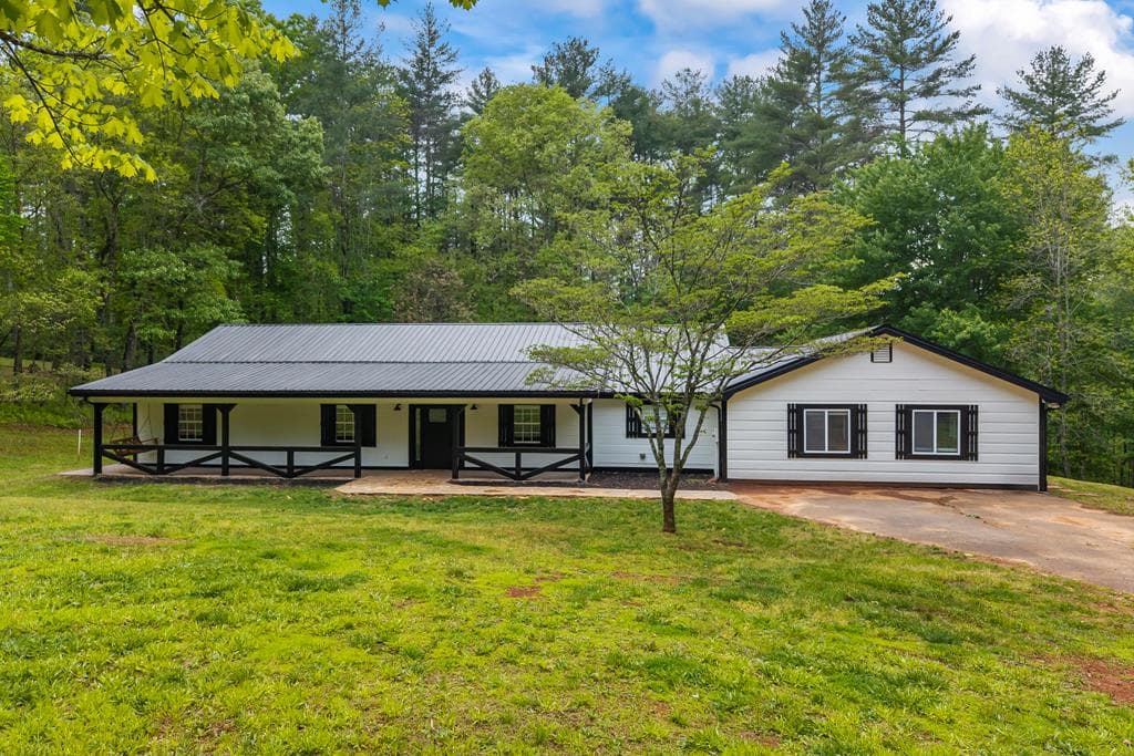 435 Dogwood Way, Blue Ridge GA 30513 - Primary photo