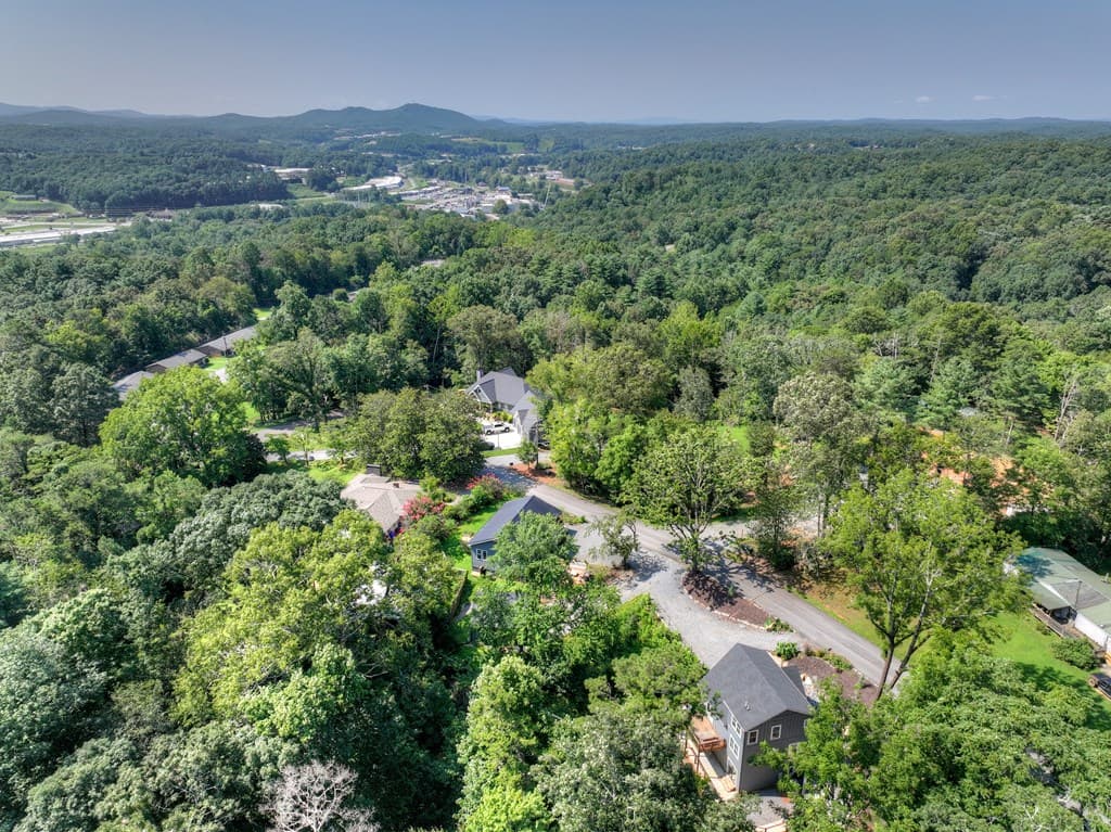 239 Lucille Avenue, Ellijay GA 30540 - Photo