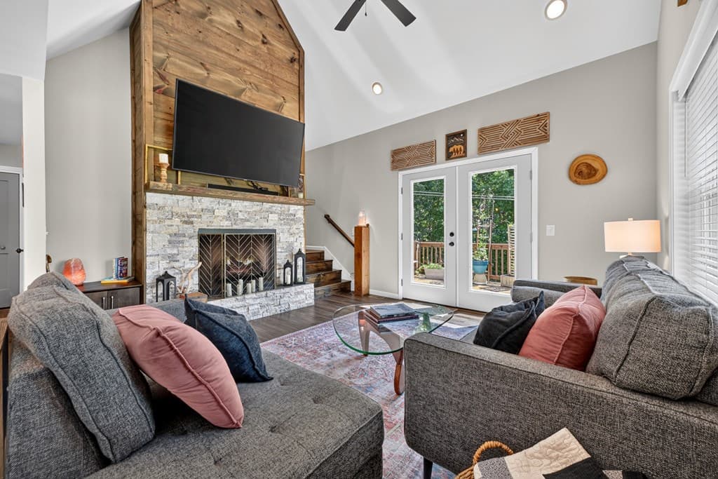 239 Lucille Avenue, Ellijay GA 30540 - Photo