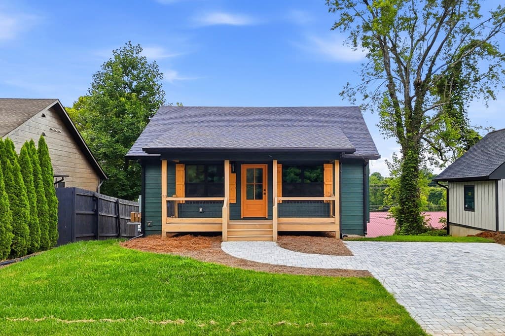 318 E Second Street, Blue Ridge GA 30513 - Photo