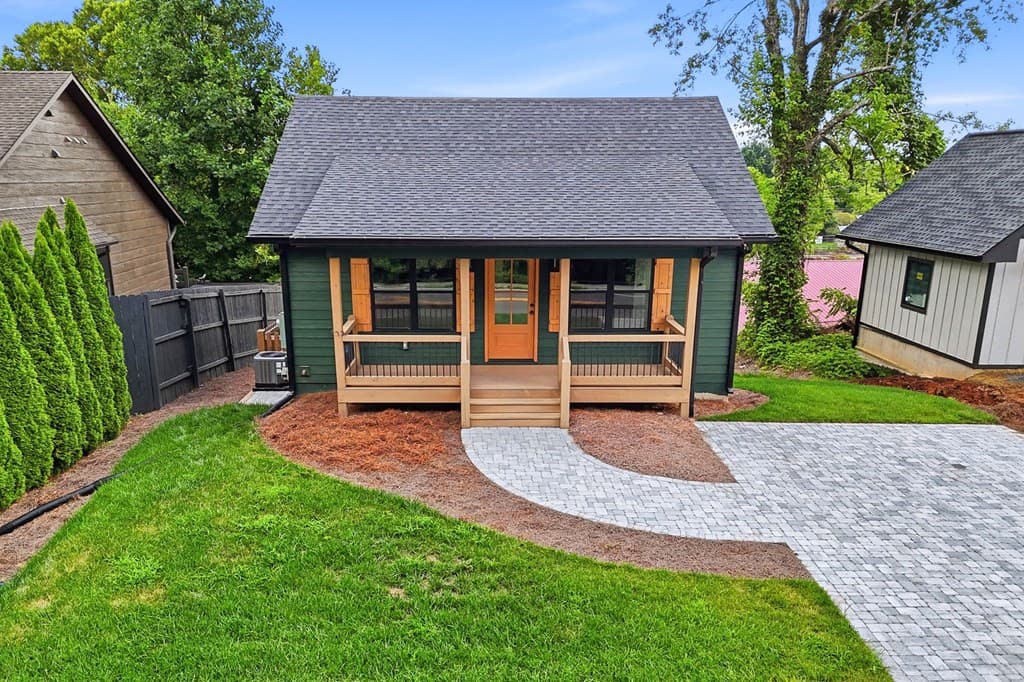 318 E Second Street, Blue Ridge GA 30513 - Photo