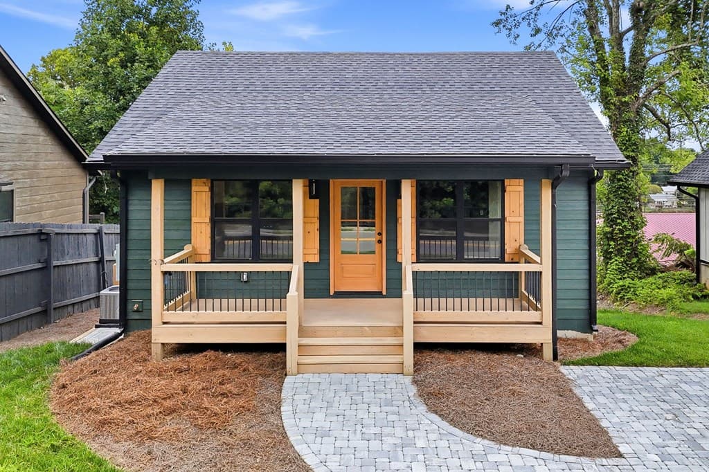 318 E Second Street, Blue Ridge GA 30513 - Photo