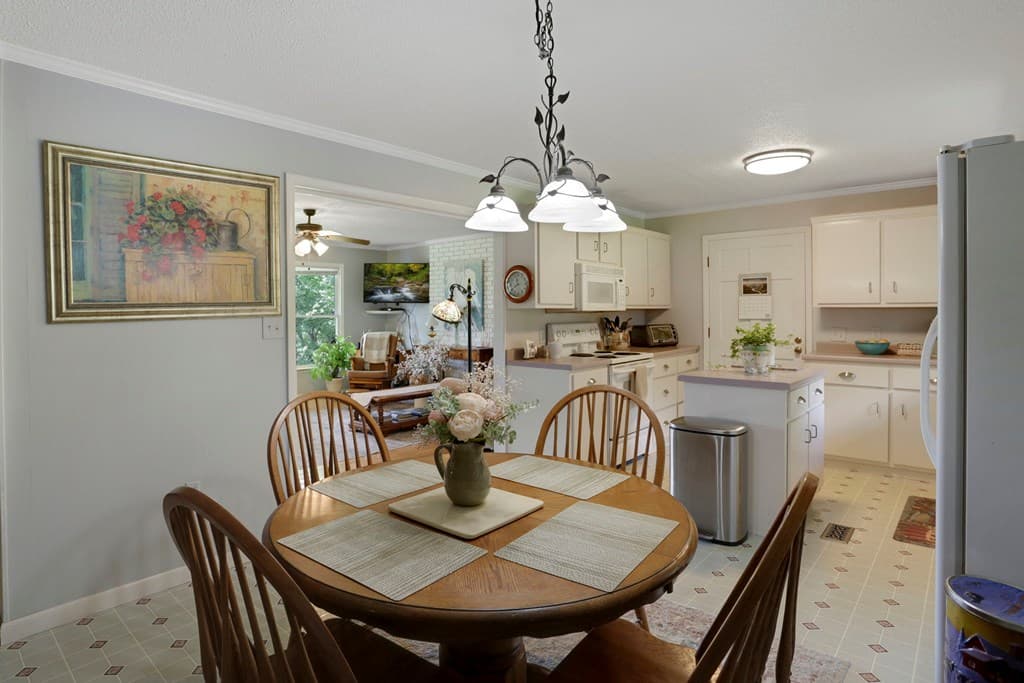 16 Lois Lane, Hayesville NC 28904 - Photo