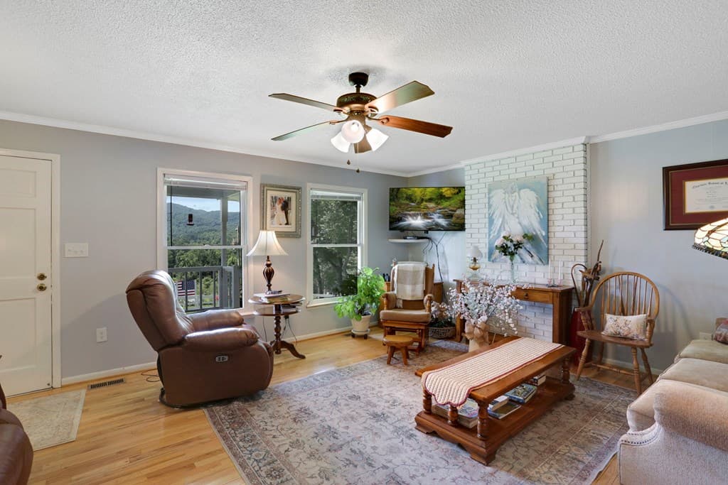 16 Lois Lane, Hayesville NC 28904 - Photo