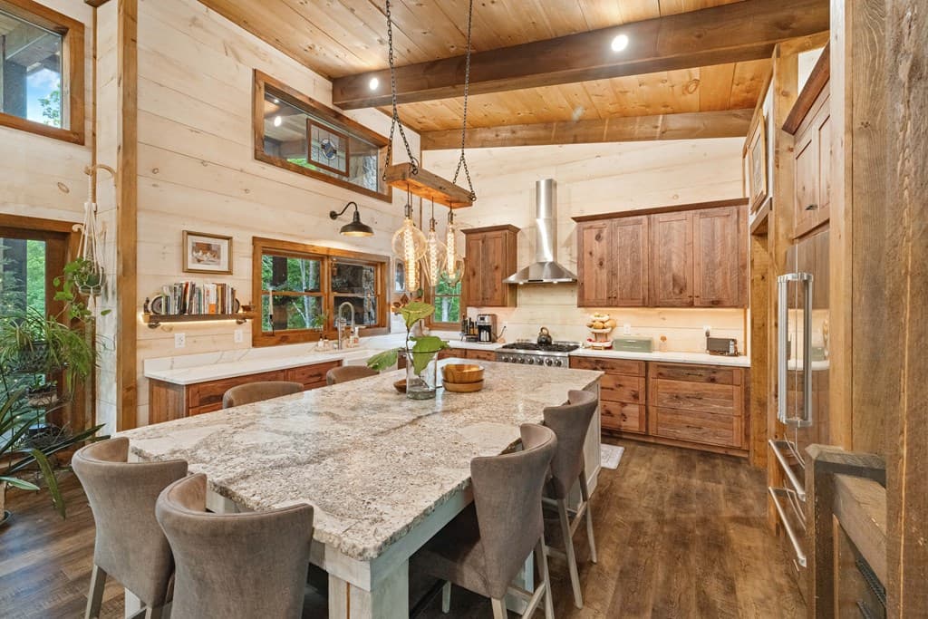 195 Moonshine Way, Blue Ridge GA 30513 - Photo