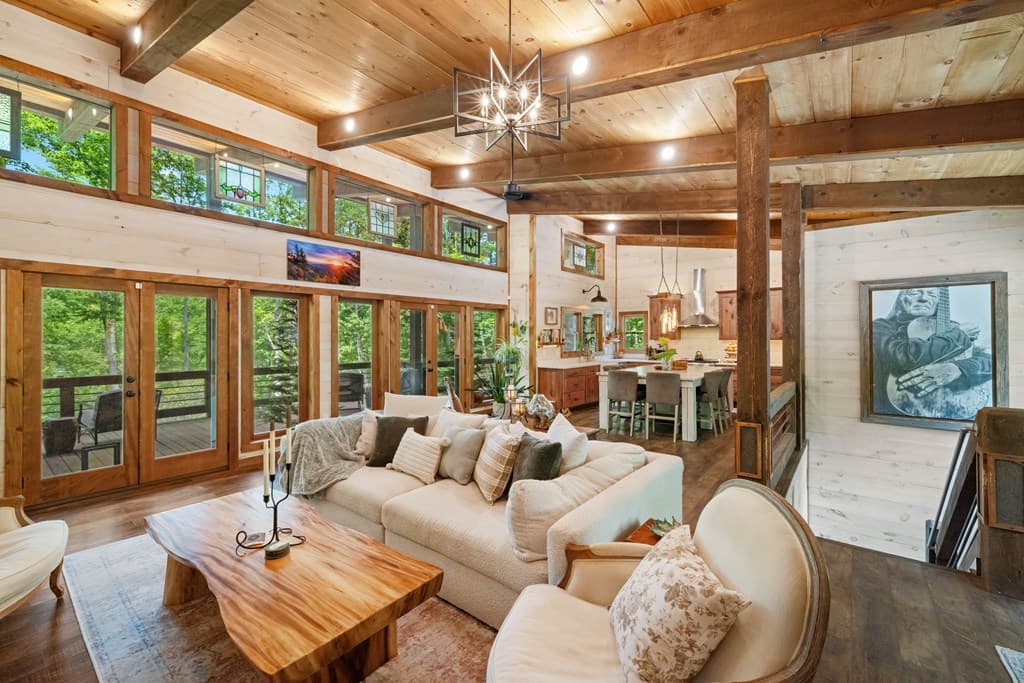 195 Moonshine Way, Blue Ridge GA 30513 - Photo