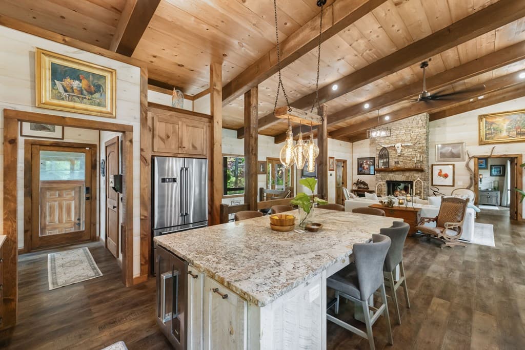 195 Moonshine Way, Blue Ridge GA 30513 - Photo