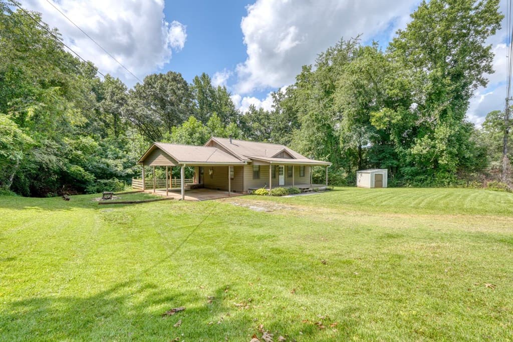 723 Bugscuffle Road, Hiawassee GA 30546 - Photo