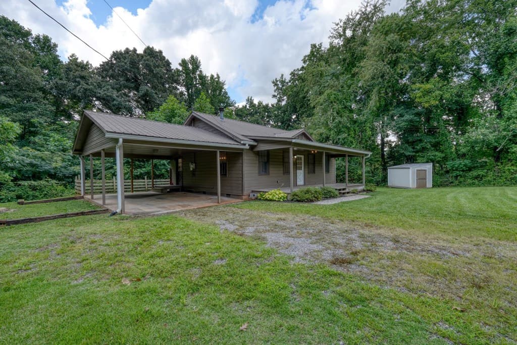 723 Bugscuffle Road, Hiawassee GA 30546 - Photo