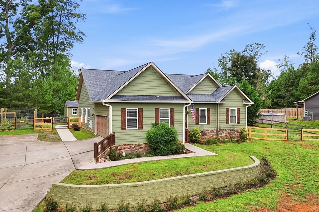 87 Meadow Circle, Ellijay GA 30540 - Primary photo